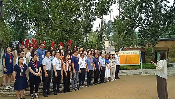 西柏坡红色教育红歌教学