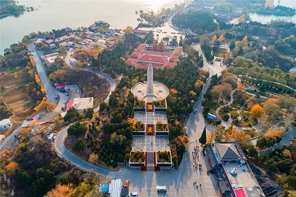 红色特工与西柏坡电波：从作战厅送出的决胜情报